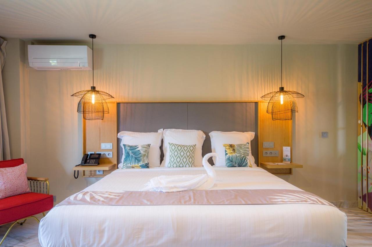 La Pagerie - Tropical Garden Hotel เลส์ทรัวส์-ซีเลต์ ภายนอก รูปภาพ